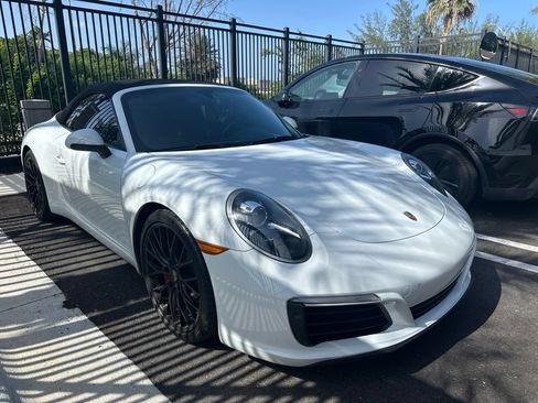 Used 2019 Porsche 911 Carrera image 4