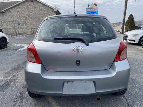 Used 2008 Toyota Yaris 2-Door Hatchback image 6