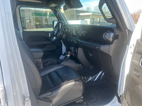 Used 2023 Jeep Wrangler Unlimited Rubicon 392 w/ Xtreme Recon 35" Tire Package image 17