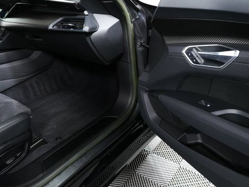 Used 2022 Audi e-tron GT Premium Plus w/ Performance Package image 25