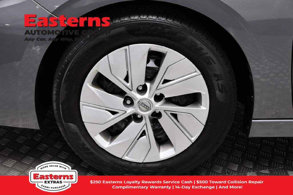 Used 2024 Nissan Sentra S FWD image 30