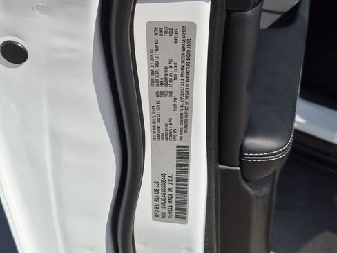 Used 2025 Jeep Grand Cherokee Altitude RWD image 33