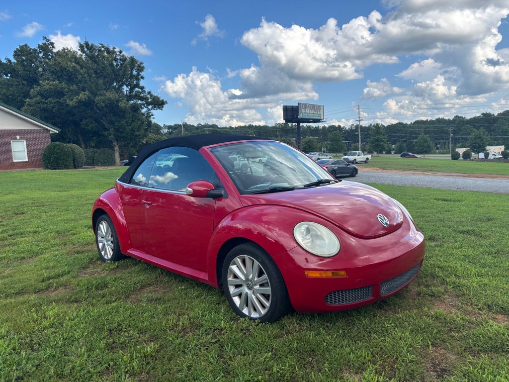 Used 2008 Volkswagen Beetle SE FWD image 12