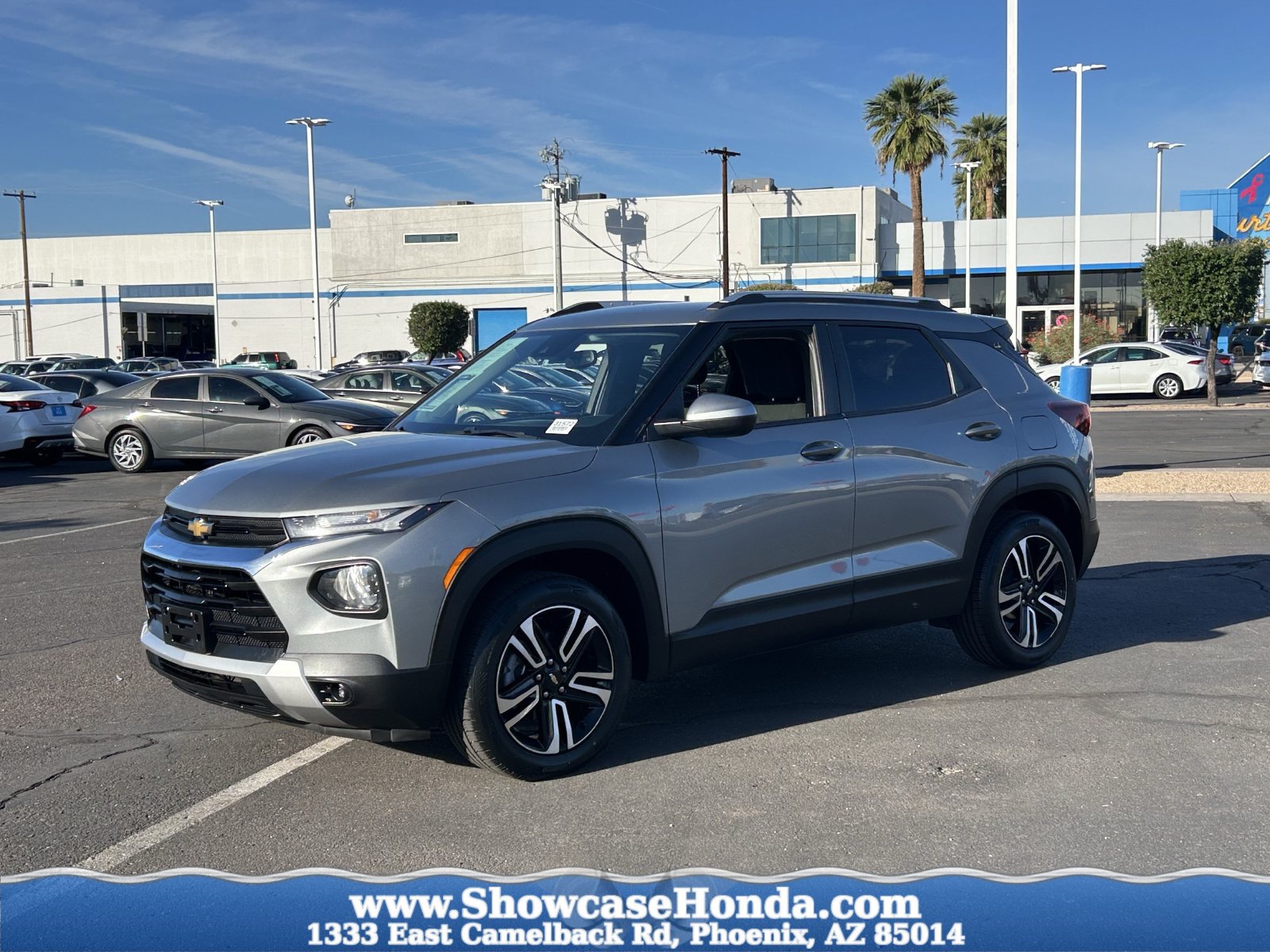 Used 2023 Chevrolet TrailBlazer LT w/ Convenience Package AWD/4WD image 1