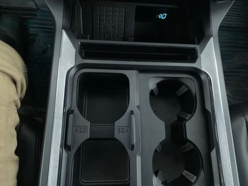 Certified 2024 Ford F250 Lariat w/ Black Appearance Package image 11