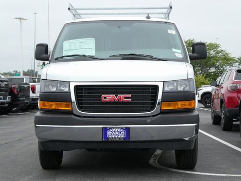 New 2025 GMC Savana 3500 w/ Driver Convenience Package RWD image 19