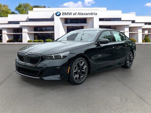 Used 2026 BMW 530i xDrive w/ Executive Package AWD/4WD image 1