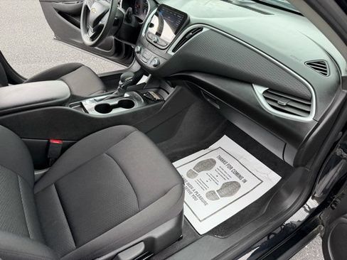 Used 2023 Chevrolet Malibu LS FWD image 21