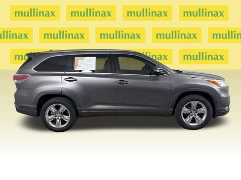 Used 2014 Toyota Highlander Limited FWD image 2