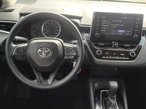Used 2020 Toyota Corolla LE image 16