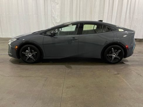 Used 2024 Toyota Prius Limited AWD/4WD image 7