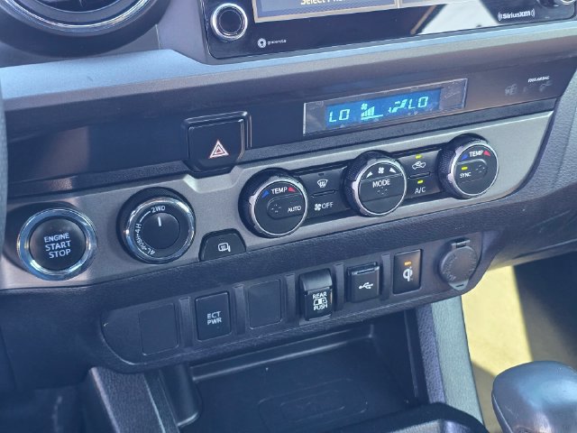 Used 2022 Toyota Tacoma TRD Off-Road AWD/4WD image 28