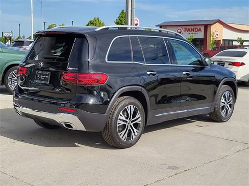 New 2025 Mercedes-Benz GLB 250 4MATIC image 42