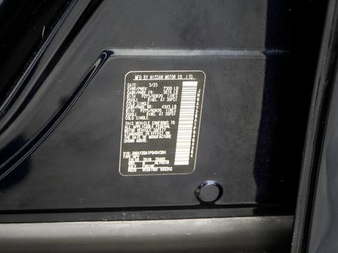 Used 2023 Nissan Armada SL w/ Captain's Chairs Package image 52