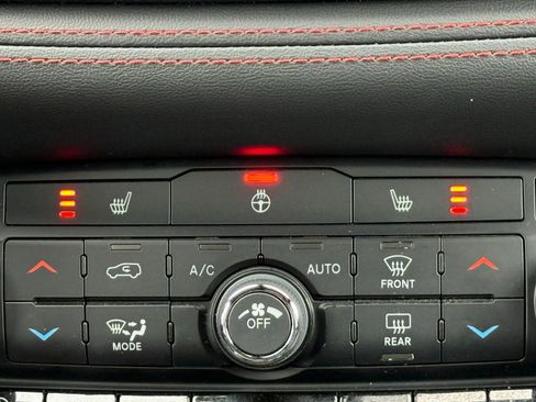 Used 2023 Dodge Durango GT AWD/4WD image 23