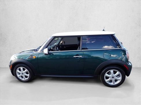 Used 2010 MINI Cooper Hardtop FWD image 2