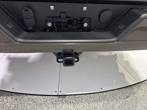 Used 2024 GMC Sierra 1500 Elevation image 25