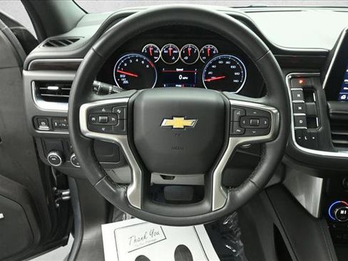 Used 2021 Chevrolet Suburban LT RWD image 14