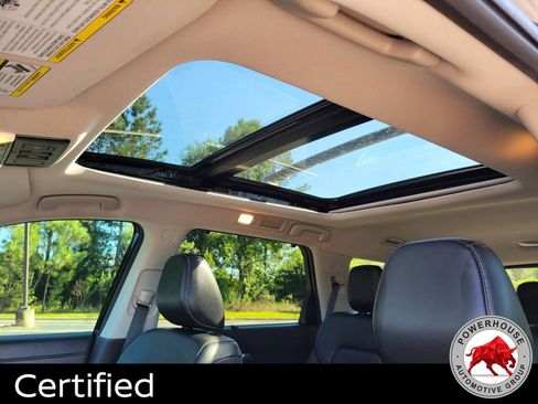 Used 2024 Nissan Pathfinder SL w/ SL Premium Package FWD image 24