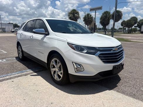 Used 2018 Chevrolet Equinox Premier FWD image 1