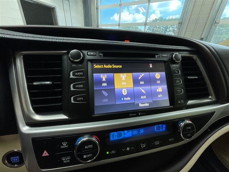 Used 2015 Toyota Highlander XLE FWD image 20