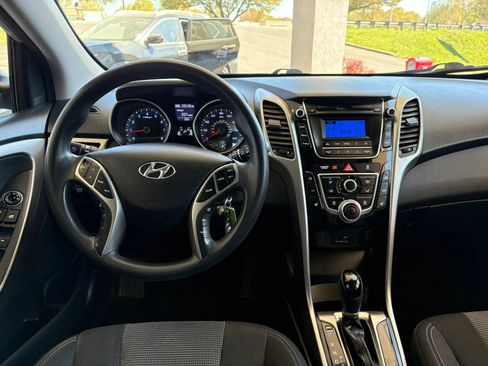Used 2016 Hyundai Elantra GT image 10