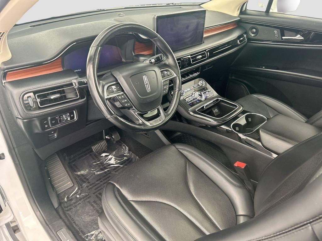 Used 2023 Lincoln Nautilus Reserve w/ Luxury Package AWD/4WD image 9
