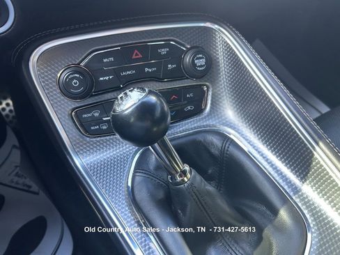 Used 2018 Dodge Challenger SRT Hellcat RWD image 10