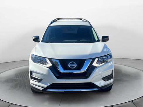Used 2017 Nissan Rogue SV w/ Midnight Edition image 2