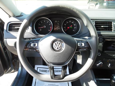 Used 2017 Volkswagen Jetta S image 12