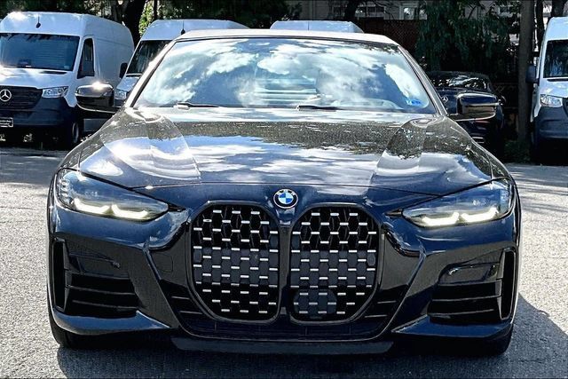 Used 2022 BMW 440i xDrive Convertible AWD/4WD image 2