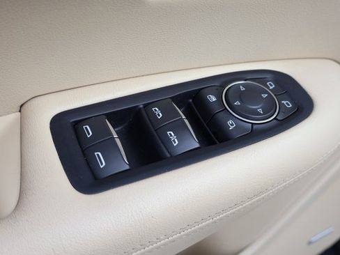 Used 2019 Cadillac XT5 Luxury image 10