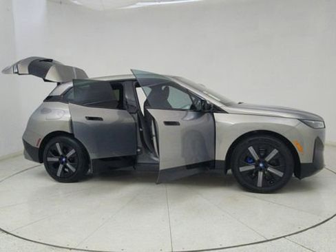 Used 2024 BMW iX xDrive50 w/ Premium Package image 69