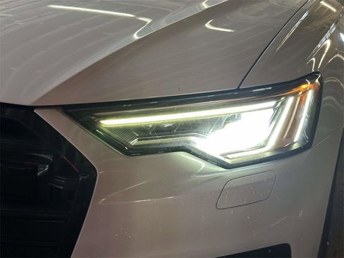 Used 2021 Audi S6 Premium Plus w/ S Sport Package image 7