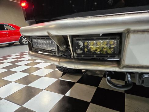 Used 2010 Ford F150 Raptor image 46