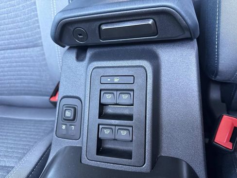 Used 2023 Ford Bronco 4-Door AWD/4WD image 25