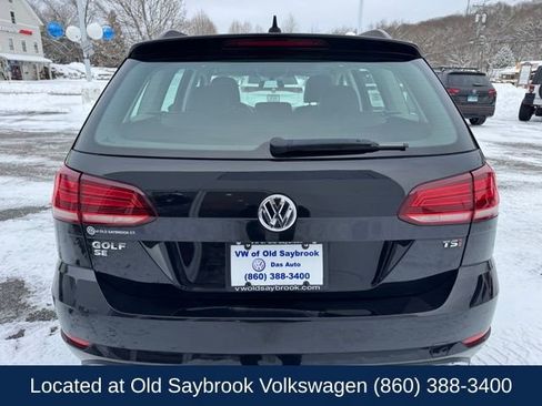 Used 2018 Volkswagen Golf SE image 6