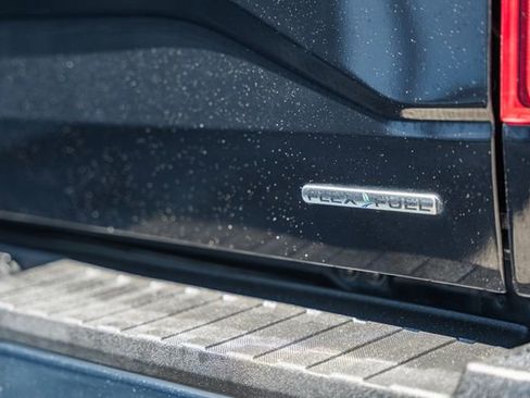 Used 2016 Ford F150 XLT w/ Equipment Group 302A Luxury AWD/4WD image 10