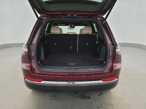 Used 2022 Jeep Grand Cherokee Limited 4xe image 29