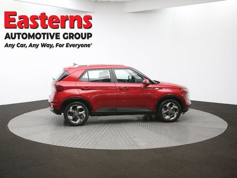 Used 2022 Hyundai Venue SEL image 43
