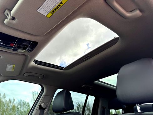 Used 2025 Hyundai Santa Fe Limited image 14