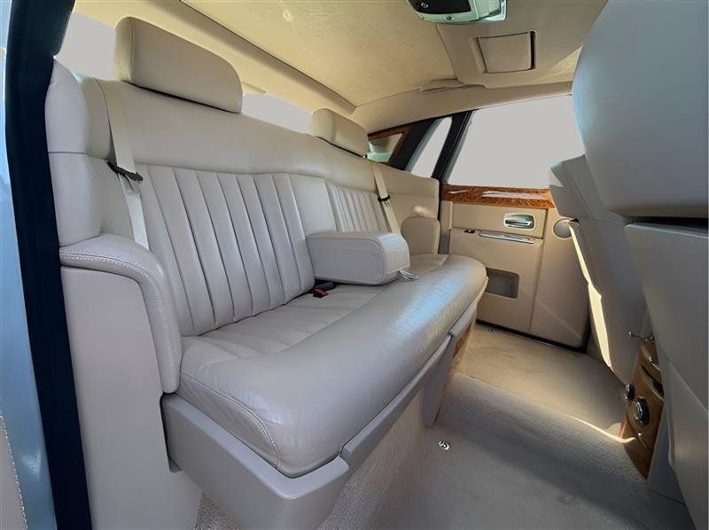 Used 2006 Rolls-Royce Phantom Sedan RWD image 80