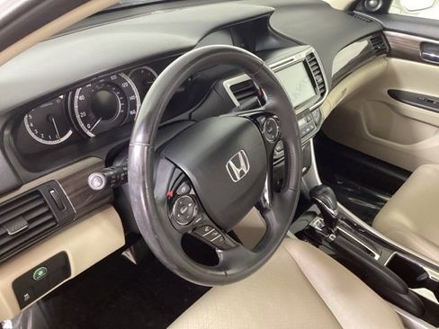 Used 2016 Honda Accord EX-L image 9