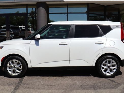 Used 2021 Kia Soul S image 8