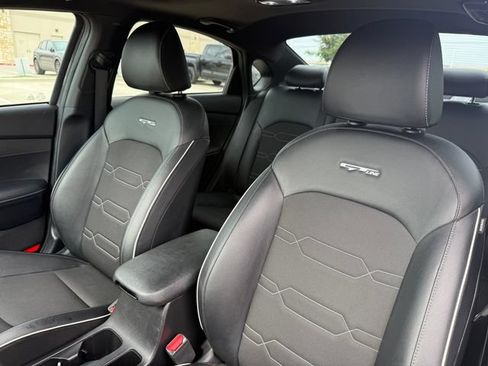 Used 2022 Kia Forte GT-Line w/ GT-Line Premium Package FWD image 12