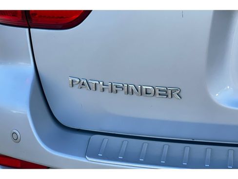 Used 2017 Nissan Pathfinder SV w/ Cargo Package FWD image 17