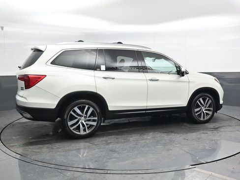 Used 2016 Honda Pilot Touring image 2