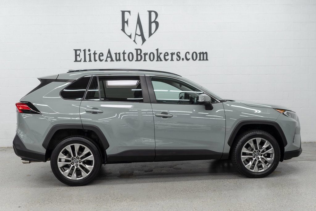 Used 2019 Toyota RAV4 XLE Premium AWD/4WD image 5