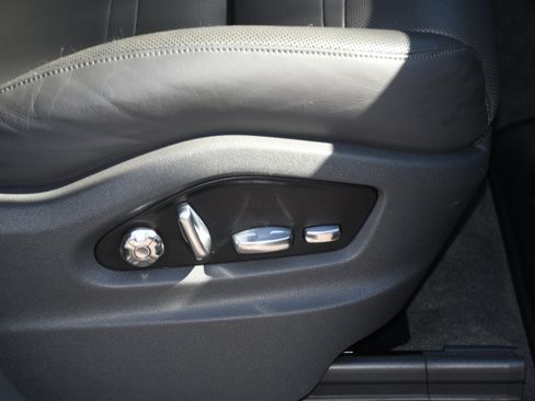 Used 2019 Porsche Cayenne image 25