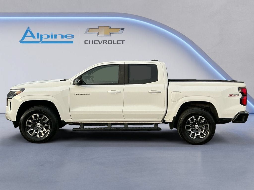 Used 2024 Chevrolet Colorado Z71 w/ Advanced Trailering Package AWD/4WD image 2